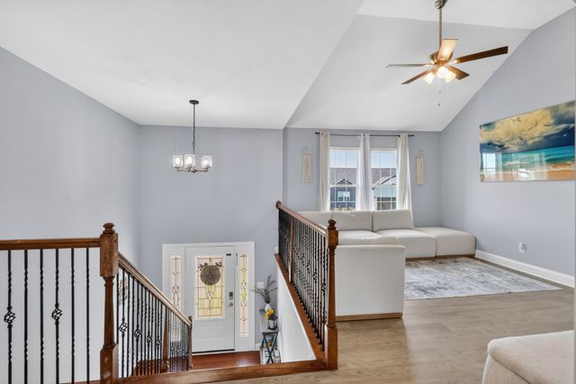 1049 Charles Thomas Dr, Clarksville, TN 37042