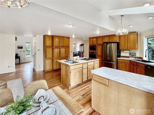 2402 36th Avenue NE, Olympia, WA 98506