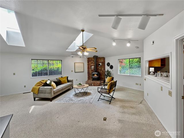 2402 36th Avenue NE, Olympia, WA 98506
