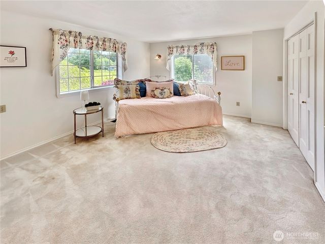 2402 36th Avenue NE, Olympia, WA 98506