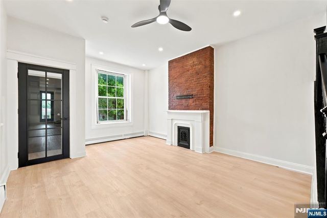85 Union Street 2nd Floor, Jersey City, NJ 07304