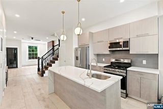 85 Union Street 2nd Floor, Jersey City, NJ 07304
