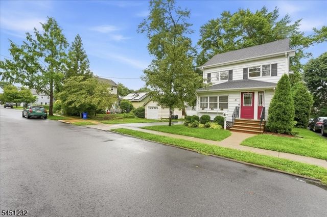 30 Genevieve Ave, Hawthorne Boro, NJ 07506