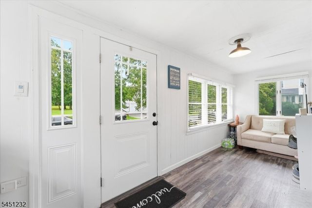 30 Genevieve Ave, Hawthorne Boro, NJ 07506