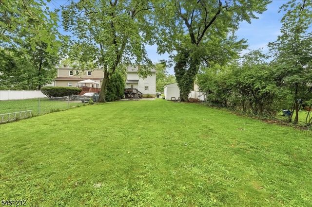 30 Genevieve Ave, Hawthorne Boro, NJ 07506