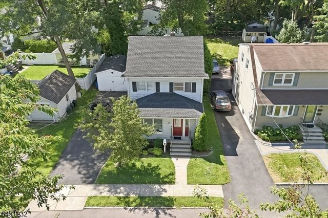 30 Genevieve Ave, Hawthorne Boro, NJ 07506