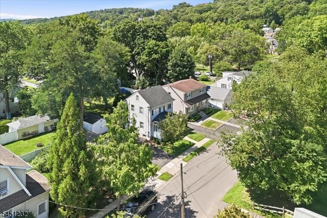 30 Genevieve Ave, Hawthorne Boro, NJ 07506