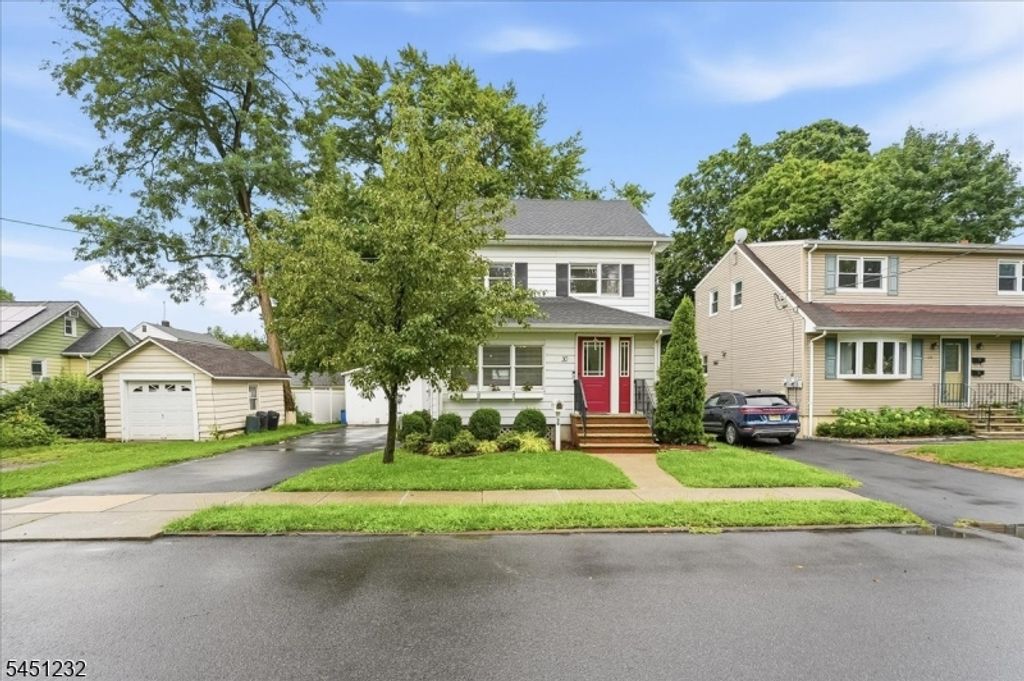 30 Genevieve Ave, Hawthorne Boro, NJ 07506