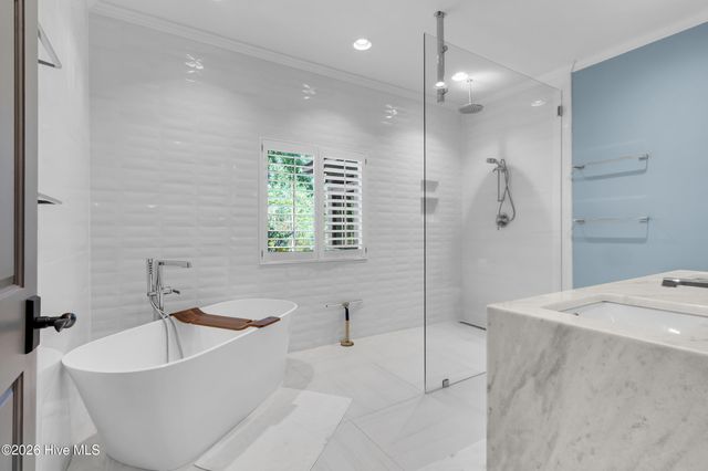 2418 Turtle Bay Drive, New Bern, NC 28562