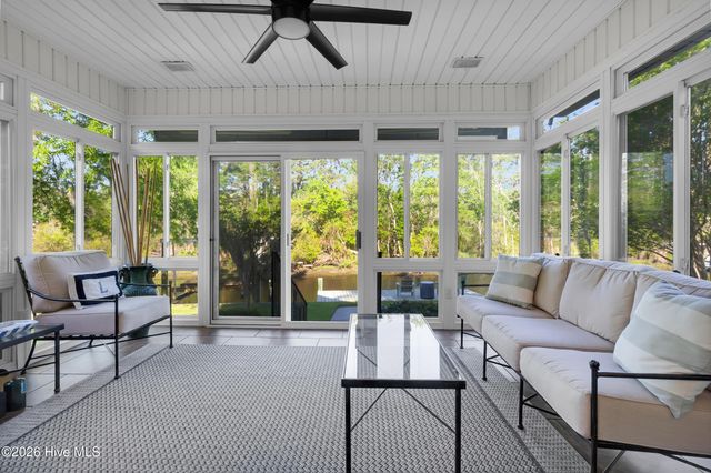 2418 Turtle Bay Drive, New Bern, NC 28562