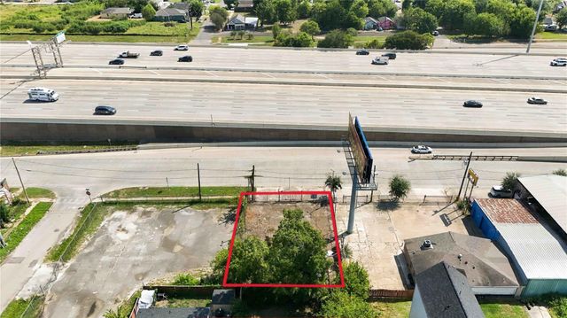 2217 Eastex Freeway, Houston, TX 77026