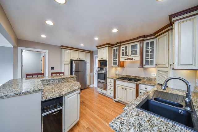 1521 Childs Street, Wheaton, IL 60187