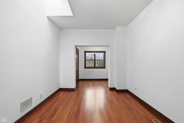 5401 S Maryland Avenue, Chicago, IL 60615