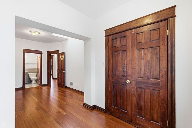 5401 S Maryland Avenue, Chicago, IL 60615