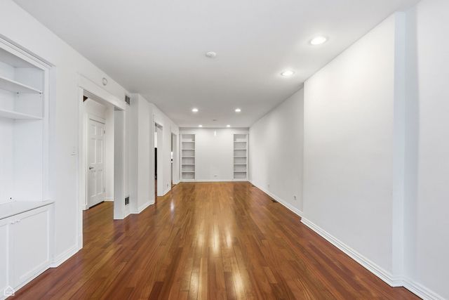 5401 S Maryland Avenue, Chicago, IL 60615