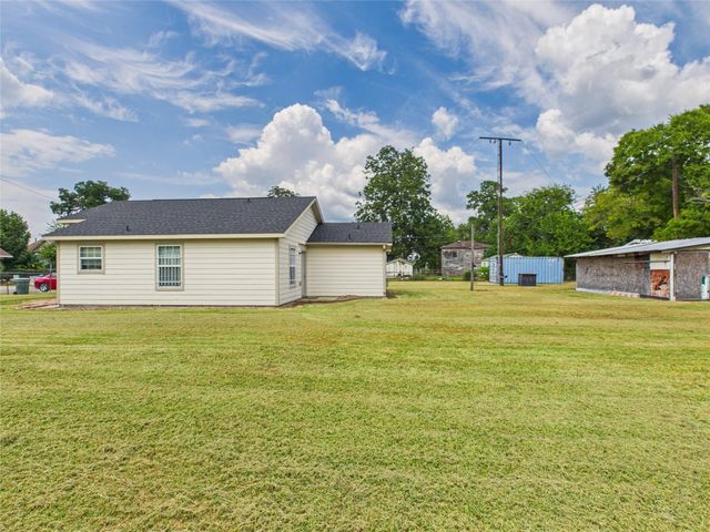 2335 Neches Street, Beaumont, TX 77701
