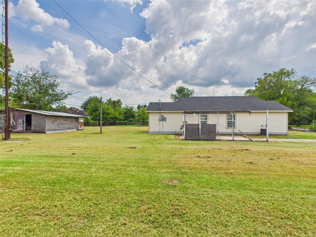 2335 Neches Street, Beaumont, TX 77701