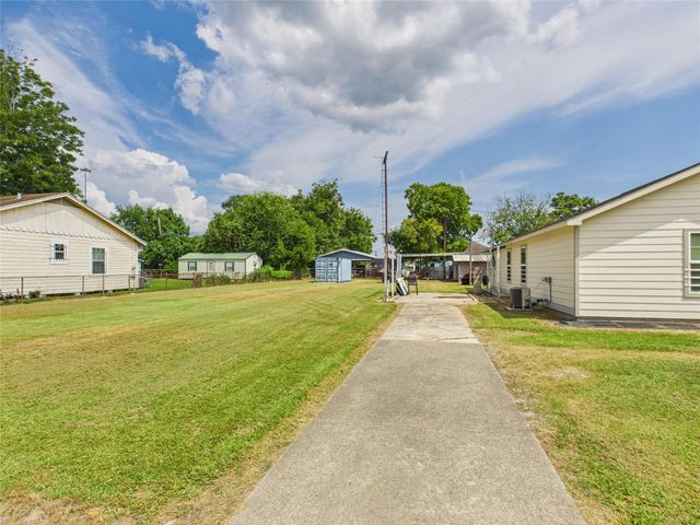 2335 Neches Street, Beaumont, TX 77701