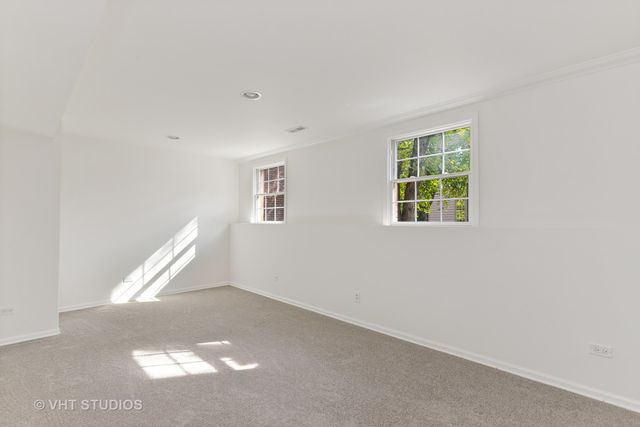 28635 N Thorngate Drive, Ivanhoe, IL 60060