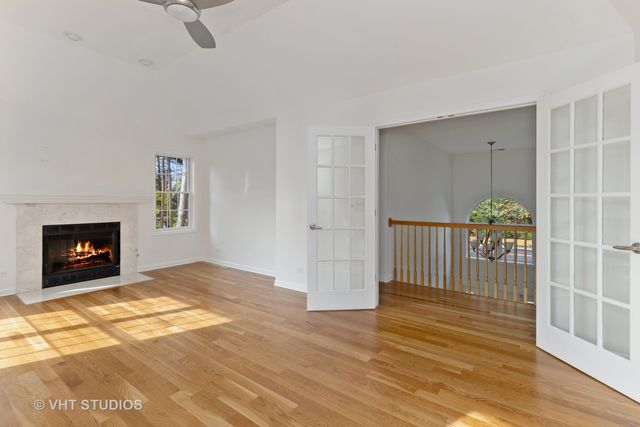 28635 N Thorngate Drive, Ivanhoe, IL 60060