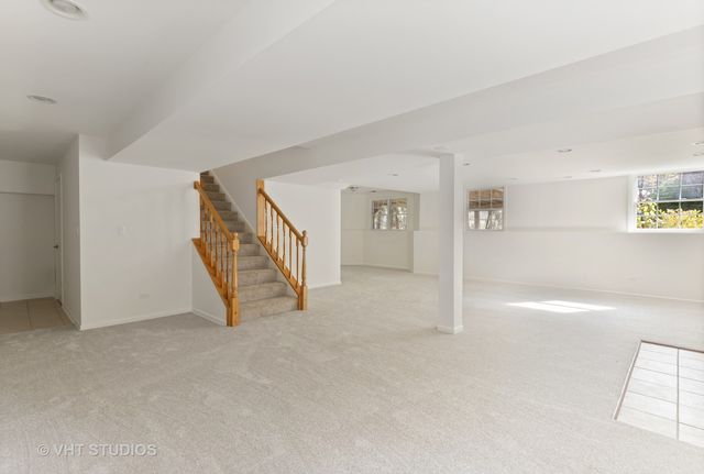 28635 N Thorngate Drive, Ivanhoe, IL 60060