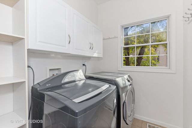 28635 N Thorngate Drive, Ivanhoe, IL 60060