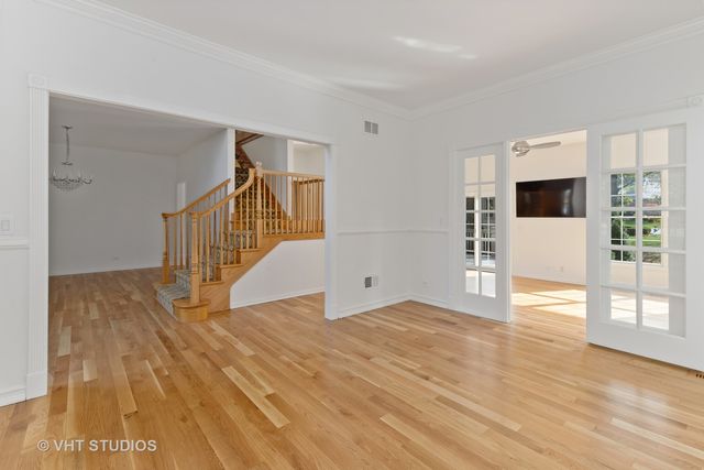 28635 N Thorngate Drive, Ivanhoe, IL 60060