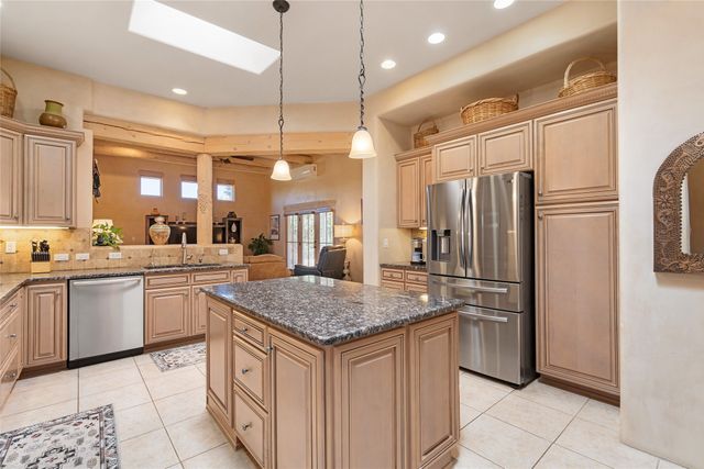14 Avenida Aldea, Santa Fe, NM 87507