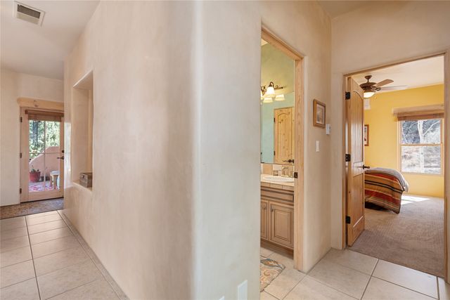 14 Avenida Aldea, Santa Fe, NM 87507