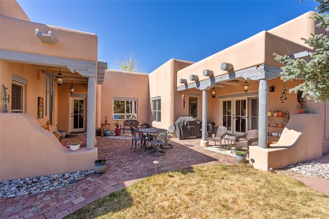14 Avenida Aldea, Santa Fe, NM 87507