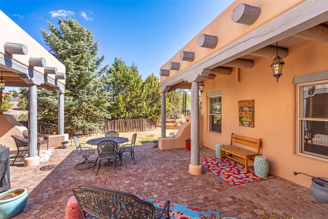 14 Avenida Aldea, Santa Fe, NM 87507