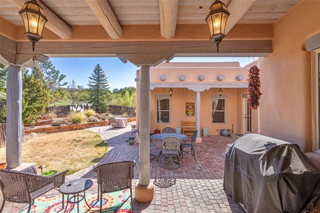 14 Avenida Aldea, Santa Fe, NM 87507