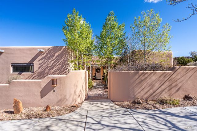 14 Avenida Aldea, Santa Fe, NM 87507