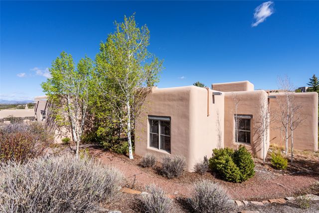 14 Avenida Aldea, Santa Fe, NM 87507