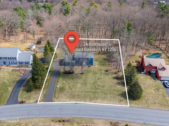 24 Huntswood Lane, East Greenbush, NY 12061