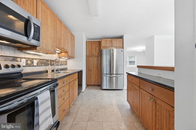 3908 BRADDOCK RD, Alexandria, VA 22312