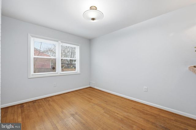 3908 BRADDOCK RD, Alexandria, VA 22312