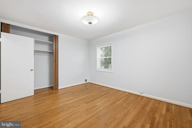 3908 BRADDOCK RD, Alexandria, VA 22312