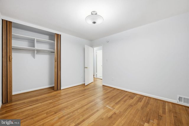 3908 BRADDOCK RD, Alexandria, VA 22312