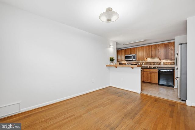 3908 BRADDOCK RD, Alexandria, VA 22312