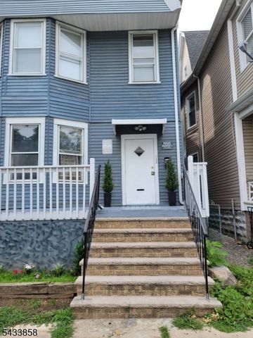 327 Amherst St, East Orange City, NJ 07018