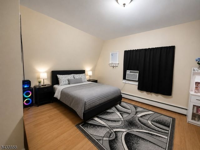 327 Amherst St, East Orange City, NJ 07018