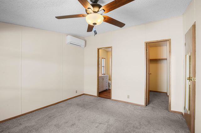 20055 Hwy 62 UNIT 35, Shady Cove, OR 97539