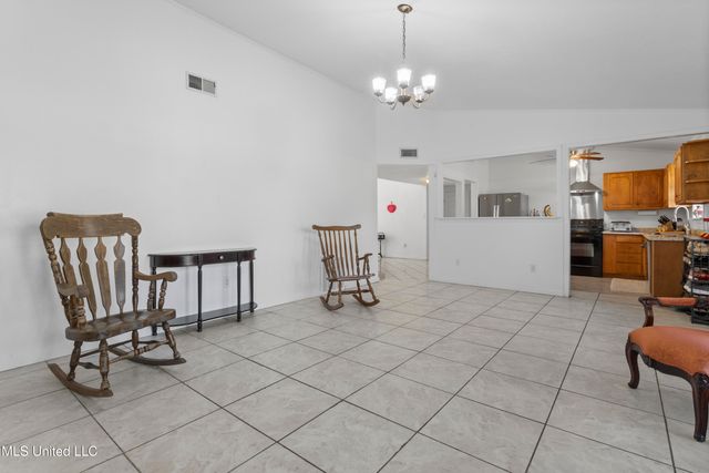 6 Davis Bayou Road, Ocean Springs, MS 39564