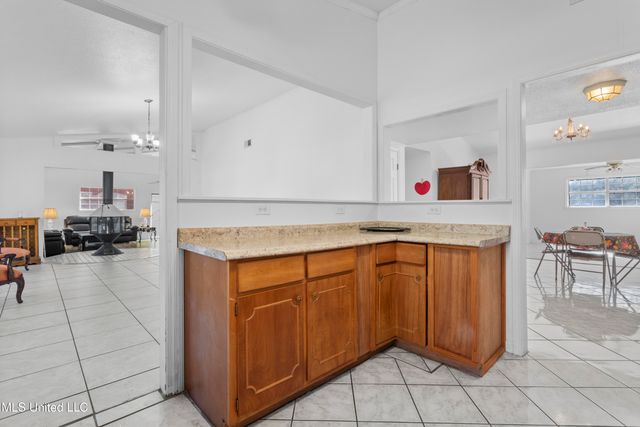 6 Davis Bayou Road, Ocean Springs, MS 39564