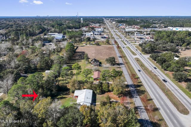 6 Davis Bayou Road, Ocean Springs, MS 39564