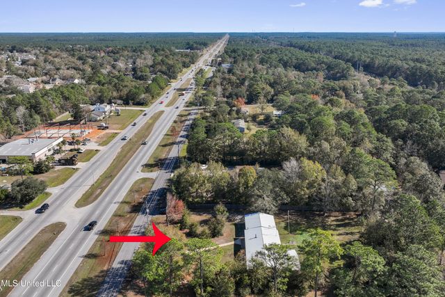 6 Davis Bayou Road, Ocean Springs, MS 39564