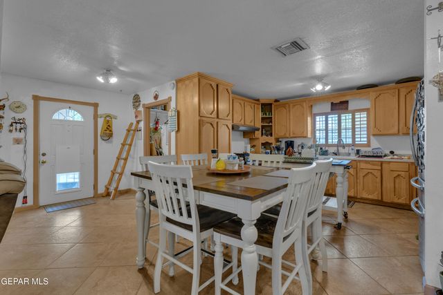 800 ALISON Drive, Socorro, TX 79927