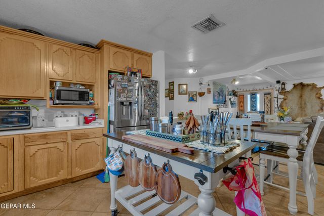 800 ALISON Drive, Socorro, TX 79927
