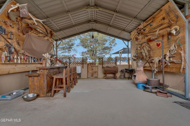 800 ALISON Drive, Socorro, TX 79927